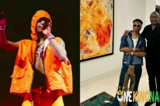 Billionaire Business man, Femi Otedola host Wizkid in his London home (Photos)