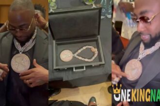 "001 for a reason"- Singer Davido shows off his newly acquired diamond chain worth N577M (VIDEO)